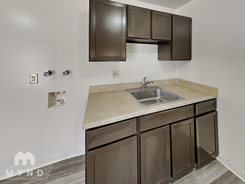 Building Photo - 1277 Arnold Dr
