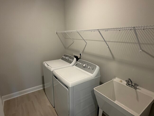 Building Photo - 769 Emerald Bay Cir