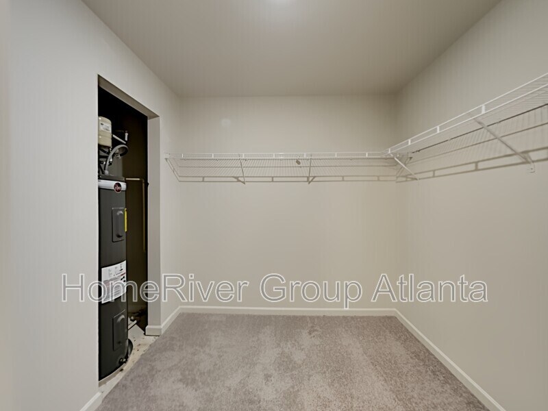 Building Photo - 381 Jada Ln