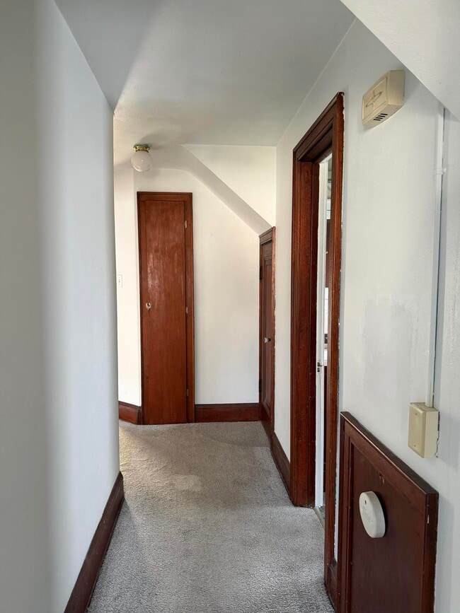 Building Photo - 3647A E Munkwitz Ave