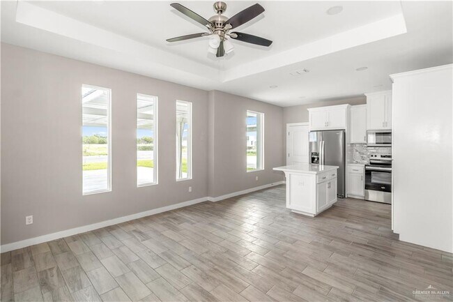 Building Photo - 13 Stark Rd