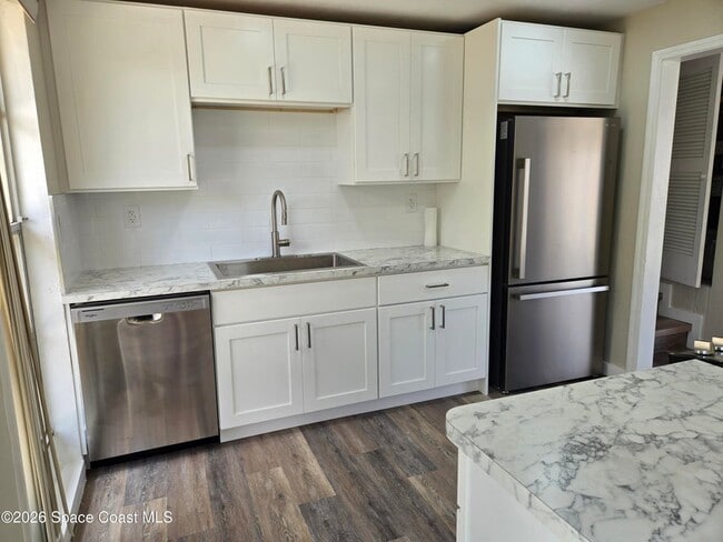 Building Photo - 34 E Azalea Cir