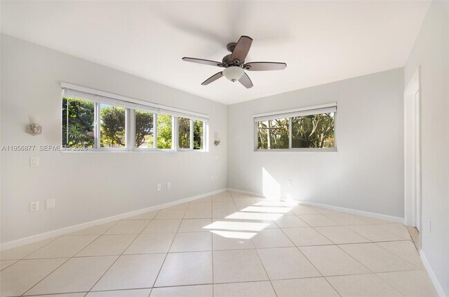 Building Photo - 5730 SW 56th Terrace