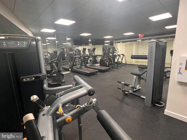 Building Photo - 601 Pennsylvania Ave NW