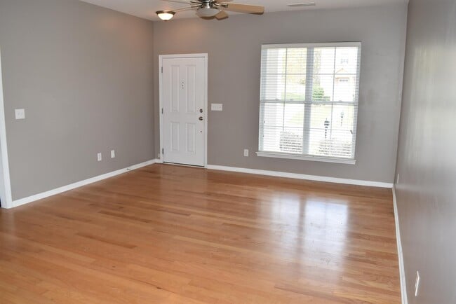 Building Photo - 2035 Golden Ridge Ln