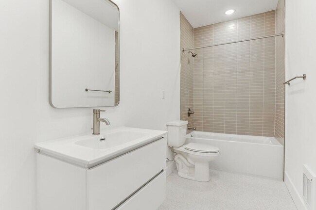 Building Photo - 2654 Coral St