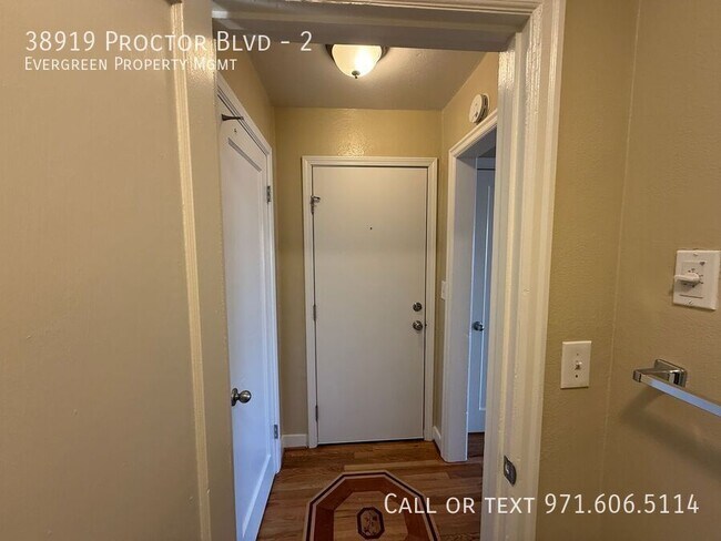 Building Photo - 38919 Proctor Blvd