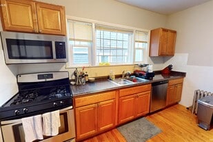 Building Photo - 23 Tufts St