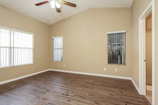 Building Photo - 9745 W Runion Dr