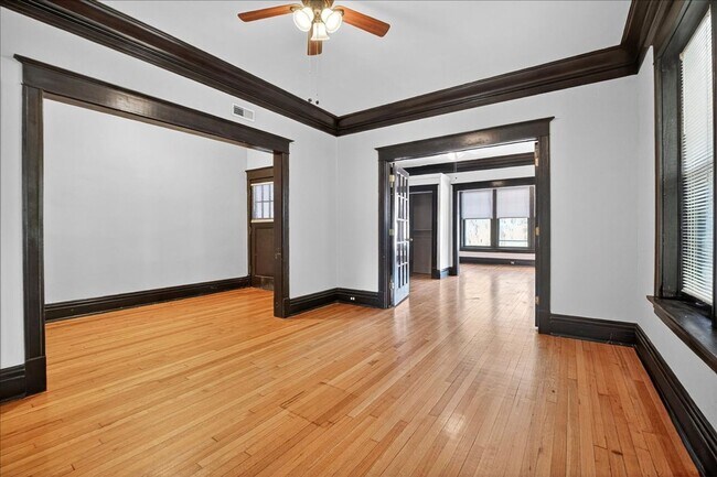 Building Photo - Shaw-ty is a 10