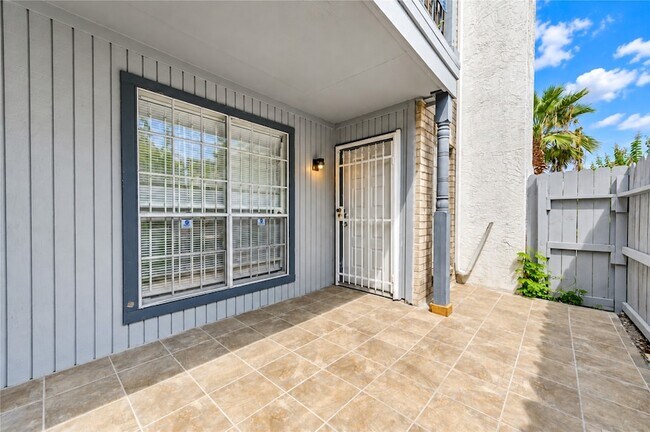 Building Photo - 6606 De Moss Dr