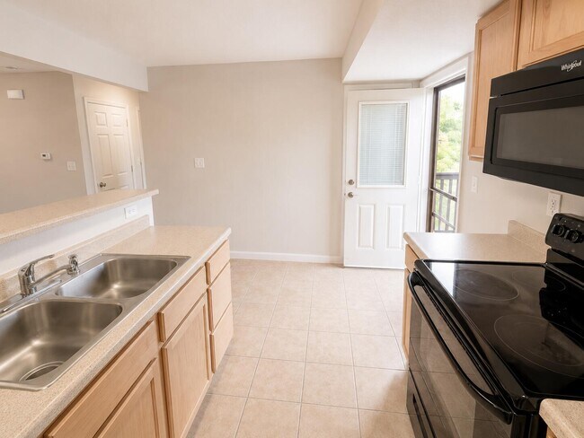 Building Photo - 4005 Snowy Owl Dr