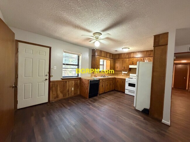 Building Photo - 1804 Bobbitt Ln