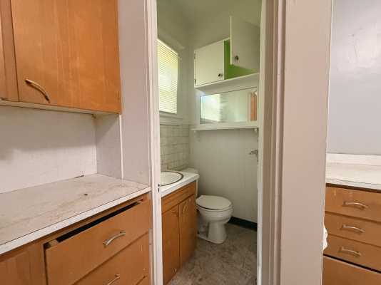 Building Photo - 421 E Crosstown Pkwy