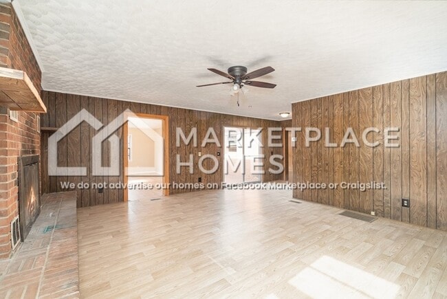 Building Photo - 33991 SC-9