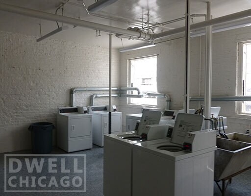 Building Photo - 2532 N Sawyer Ave