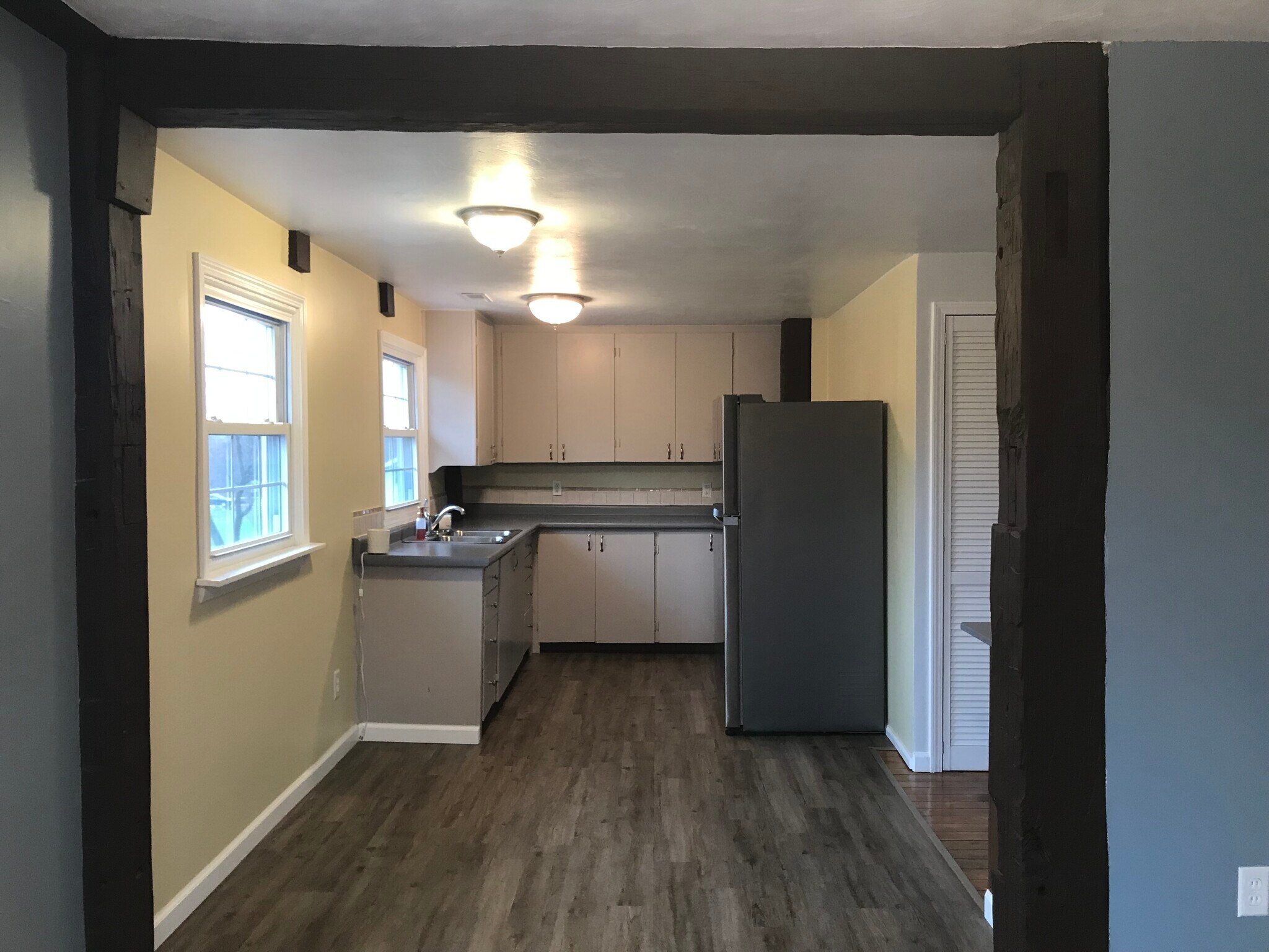 Building Photo - 11220 Vista Dr