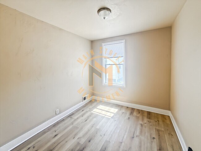Building Photo - 517 N Ashland Ave