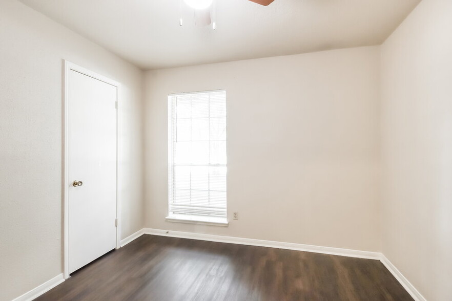 Building Photo - 4110 Bassingham Dr