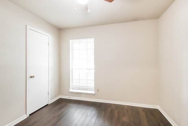 Building Photo - 4110 Bassingham Dr