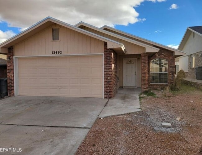 Building Photo - 12492 Wendy Reed Dr
