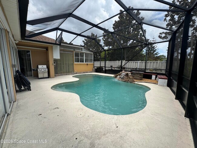 Building Photo - 5900 Herons Landing Dr
