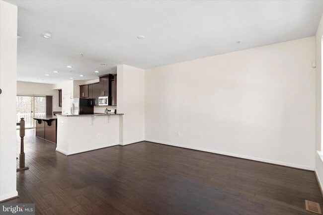 Building Photo - 7627 Hamilton Xing