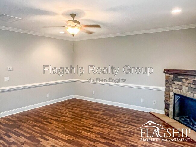Building Photo - 2015 Leighton Dr