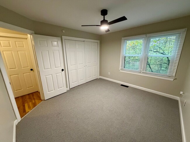 Building Photo - 160 Lystra Hills Ln