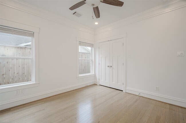 Building Photo - 4814 Siegel St