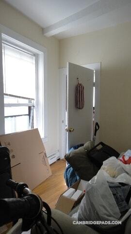 Building Photo - 110 Willow St