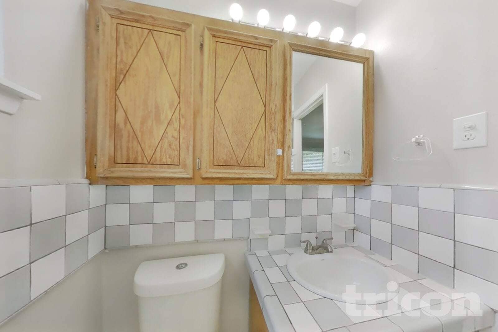 Building Photo - 12306 Foxridge Dr