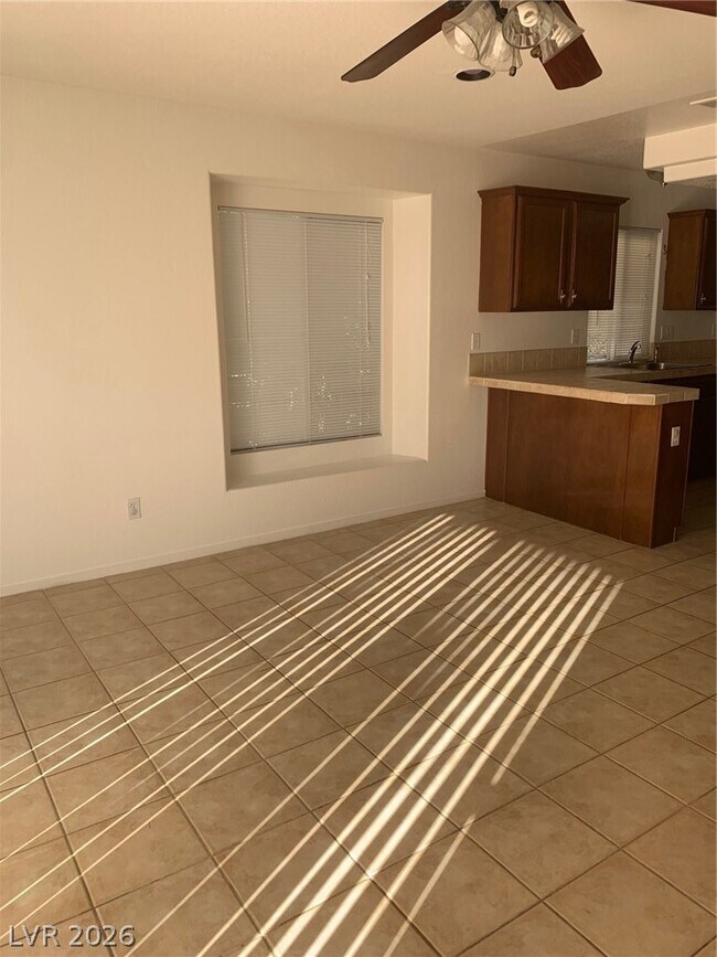 Building Photo - 7575 Aurora Glow St