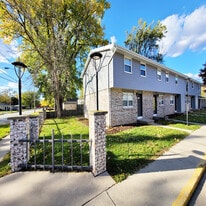 Building Photo - Taylor Crossing