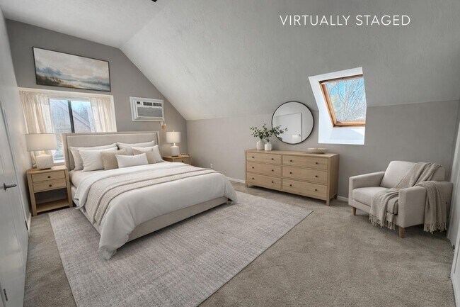 Building Photo - 9 Savage Ct