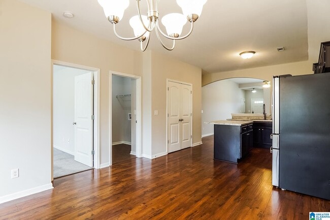 Building Photo - 936 Alise Cir