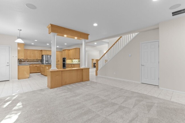 Building Photo - FOR RENT: CORNER LOT, Immaculate, lovely a...