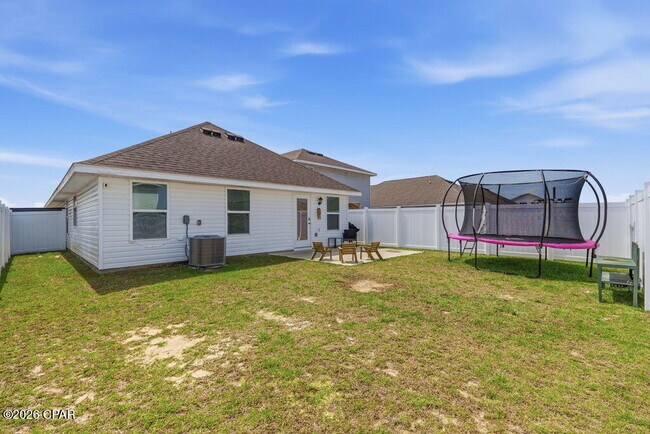 Building Photo - 6587 Kettles St