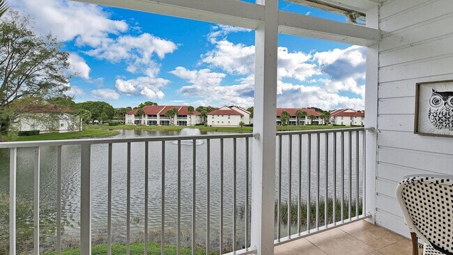 Building Photo - 261 Cypress Point Dr