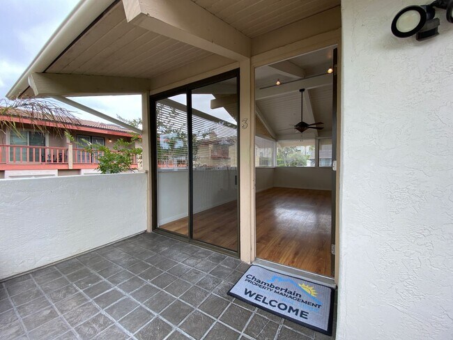 Building Photo - Lovely 2 Bedroom, 2 Bathroom Condo!