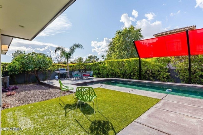 Building Photo - 5002 N 38th Pl