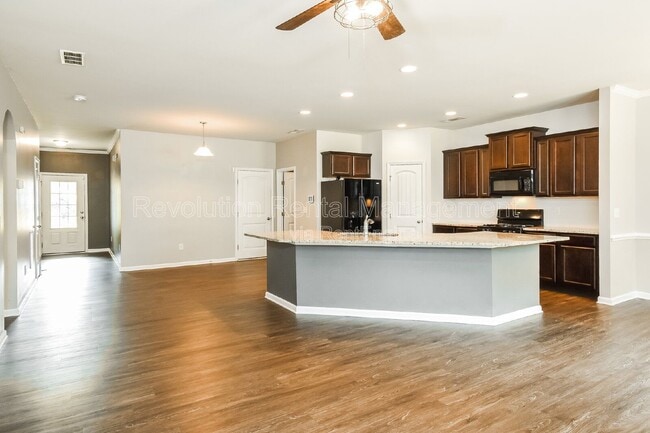 Building Photo - 20 Susie Creek Ln