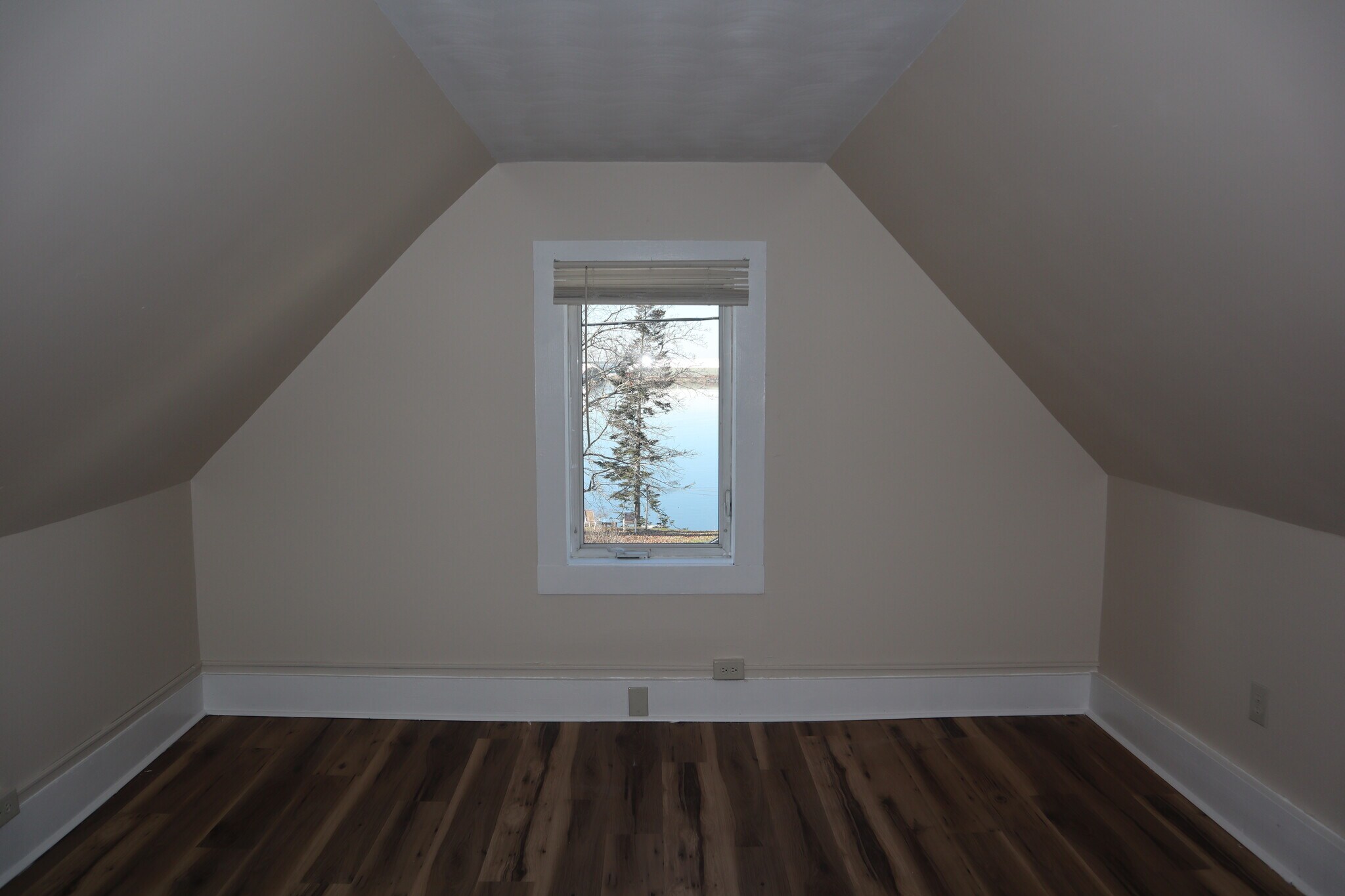 Front Bedroom(3)View - 4 Palmer St