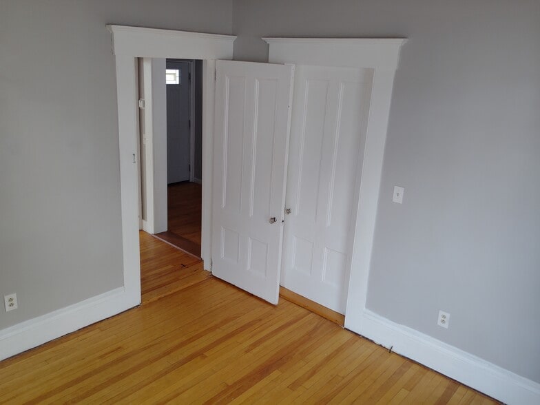 BedroomB2 - 41 Perley St