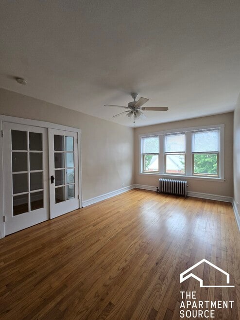 Building Photo - 4107 N Sacramento Ave