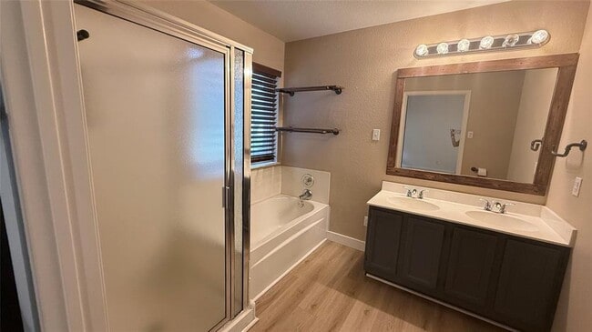 Building Photo - 1207 Darless Dr
