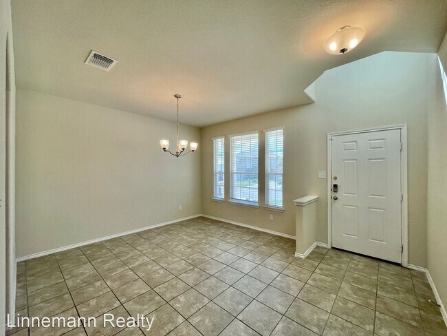 Building Photo - 4 br, 2.5 bath House - 3311 Lorne Drive