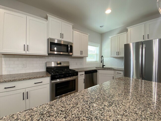 Building Photo - 6260 Kershaw Mdws Rd