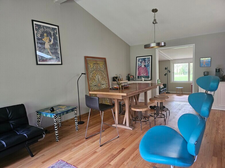 Building Photo - 11810 N Schwemer Ln