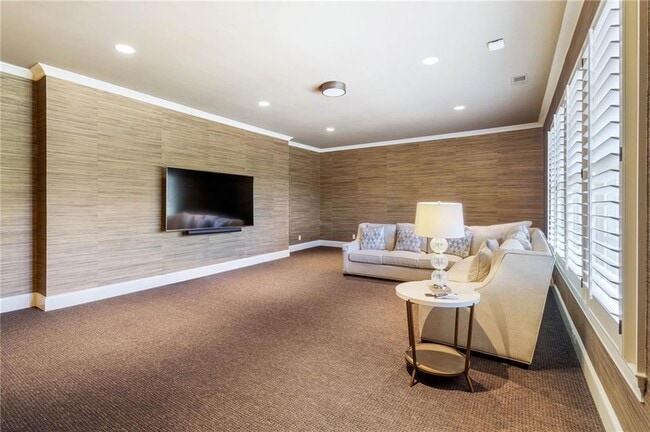 Building Photo - 4000 Heatherwood Way